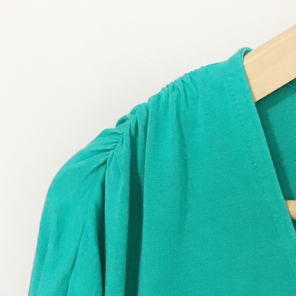 Talula Green Scoop Shirt Top - Picture 4 of 8